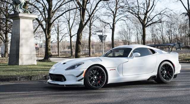 Dodge Viper ACR con nuovo equipaggiamento Extreme Aero Package