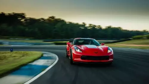 Corvette Grand Sport 2017: un V8 6.2 da 460 cavalli per chi crede nella guida veloce