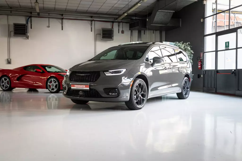 La nuova Chrysler Pacifica 2021 è arrivata nel nostro show-room di Monza