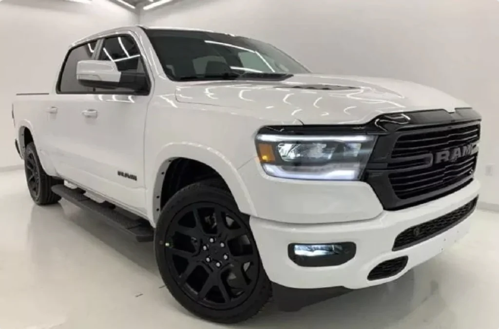 Ram 1500: Night Edition e Rebel Black Package